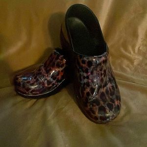 Dansko brand.Used but in excellent condition. Will consider offers